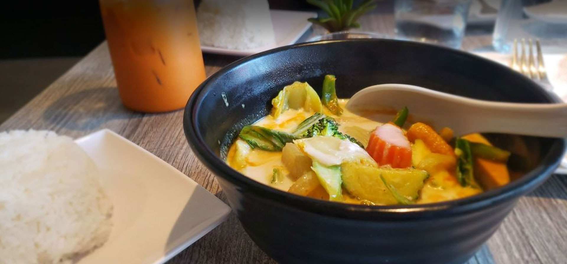 Pearl Thai Eatery -slider